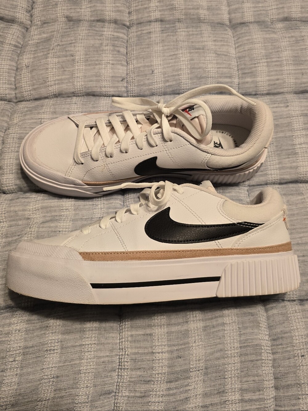 Nike Court Legacy Lift Sneakers